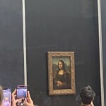 Picture of Mona Lisa painting in Louvre